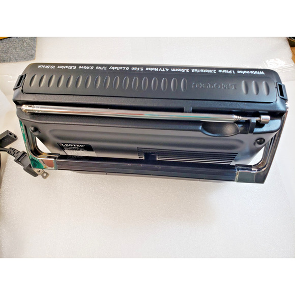 Portable AM FM Radio. Battery Operated or AC Power. BIG. Bluetooth / Audio Jack - Picture 9 of 16